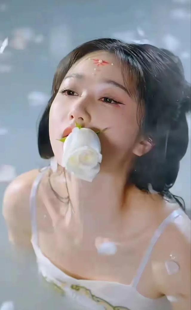 岳雨婷古装造型